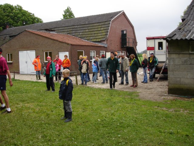 2006HWK 142.jpg